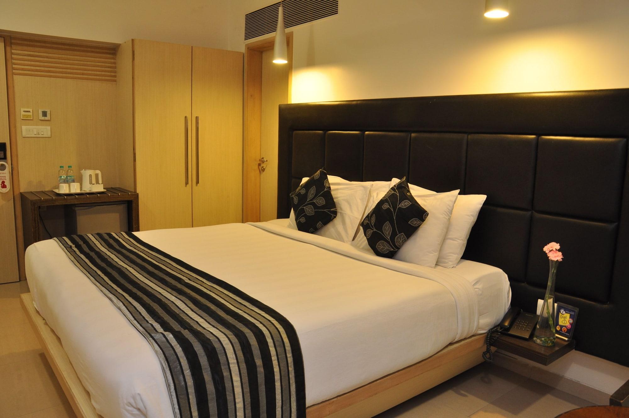 The Oriental Residency Hotel Bombaim Exterior foto
