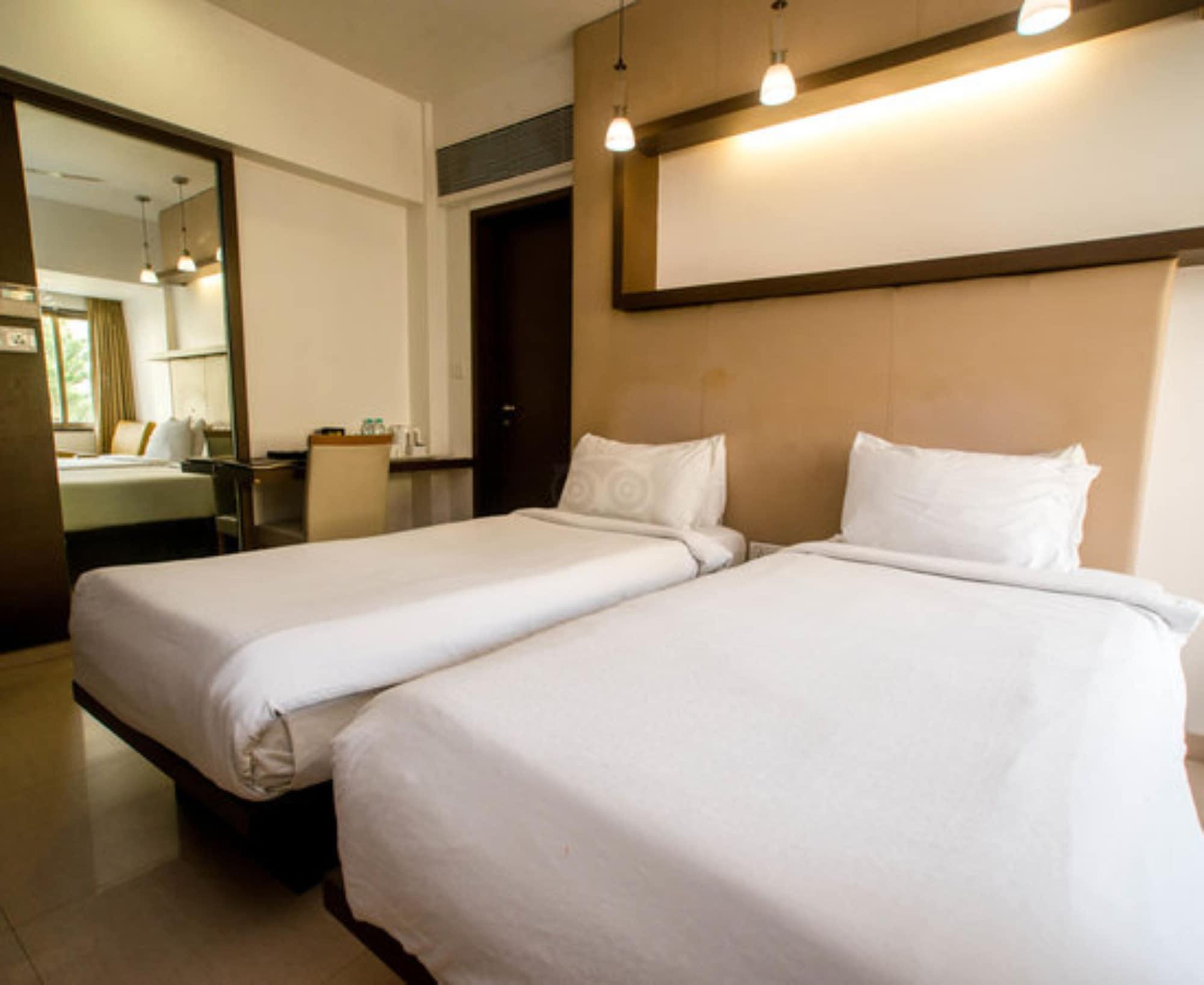 The Oriental Residency Hotel Bombaim Exterior foto