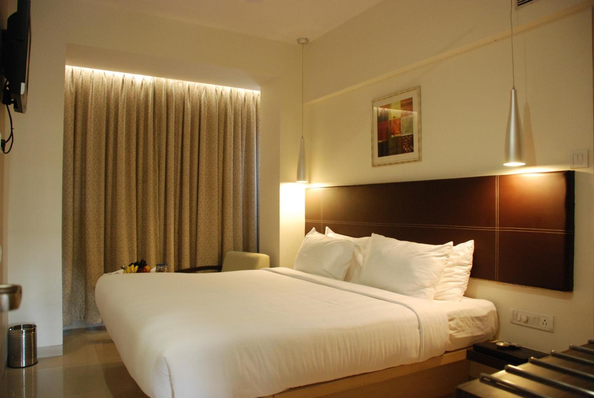 The Oriental Residency Hotel Bombaim Exterior foto